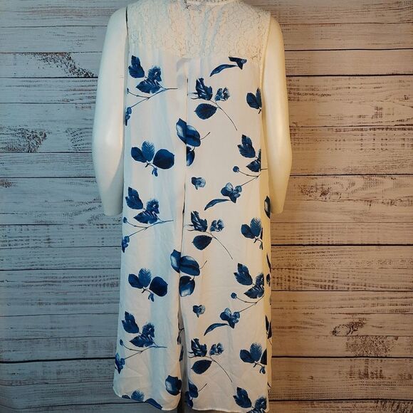 Stork & Babe - Floral Print Lace Neckline Sleeveless Dress - Picture 11 of 15